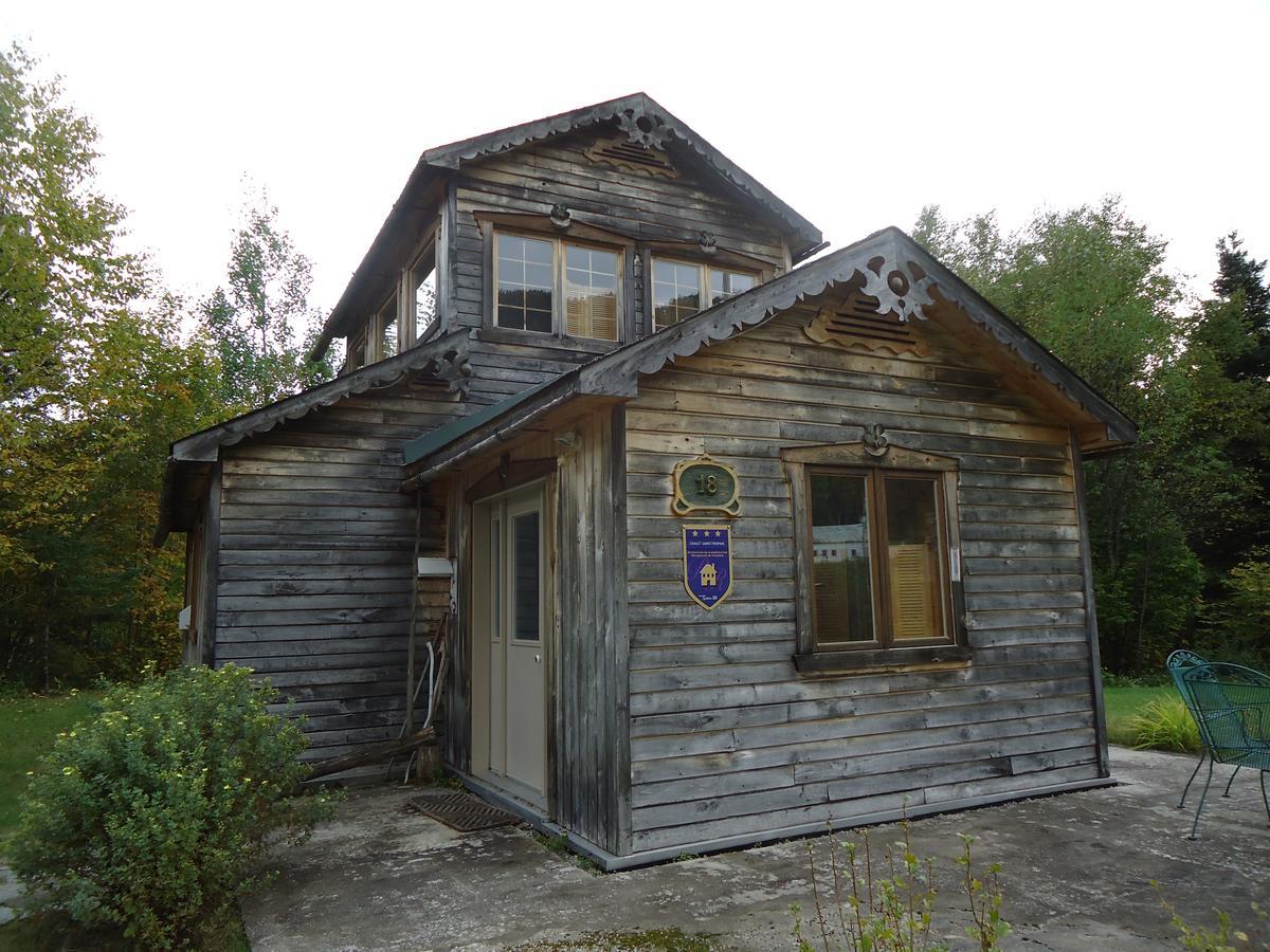 Chalet Saint-Thomas LʼAnse-Saint-Jean エクステリア 写真