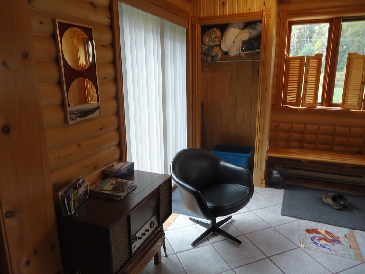 Chalet Saint-Thomas LʼAnse-Saint-Jean エクステリア 写真