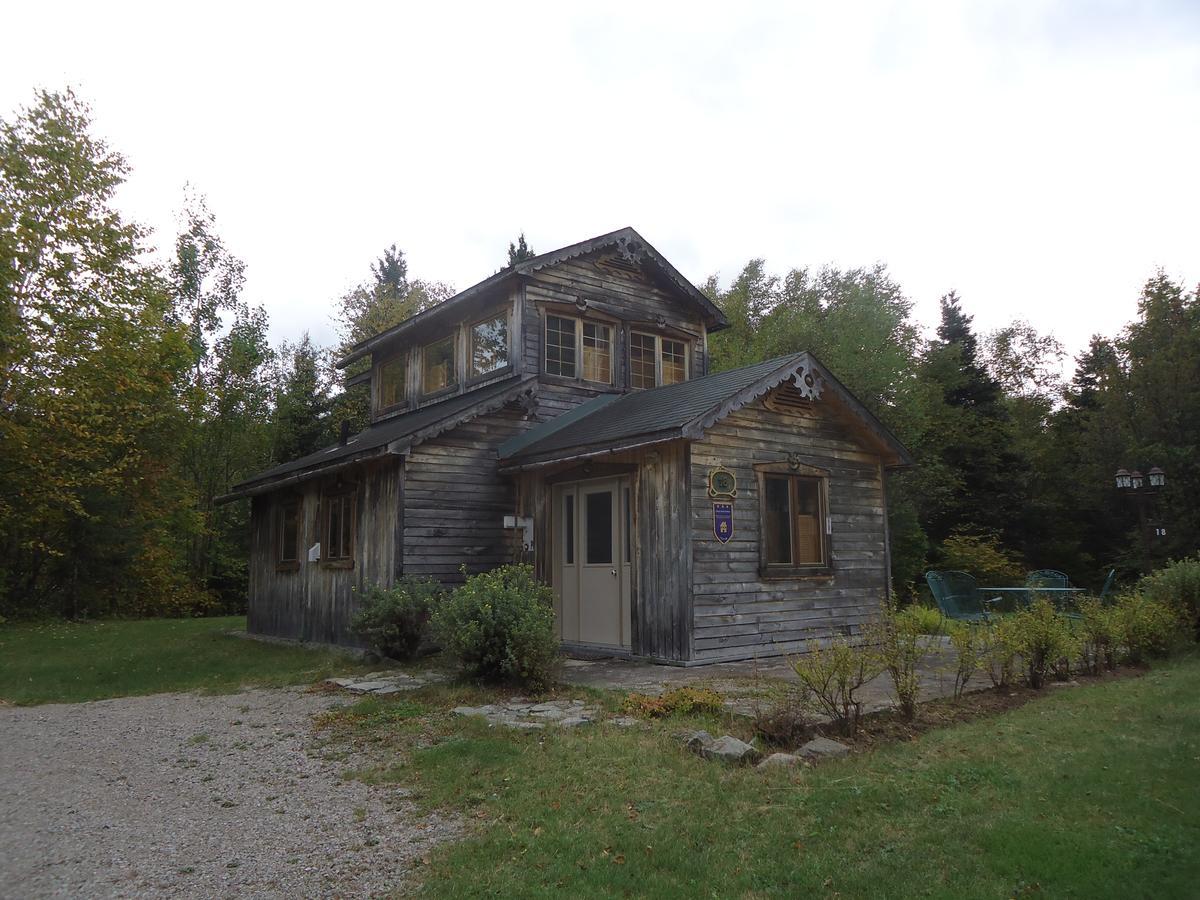 Chalet Saint-Thomas LʼAnse-Saint-Jean エクステリア 写真
